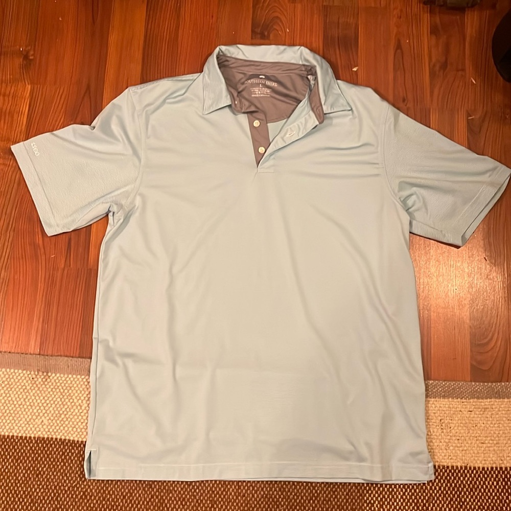 This a Southern Shirt collared shirt. Runs a little big